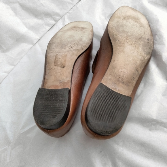 Tory Burch Brown Leather Loafers with Gold Accents - Picture 5 of 14